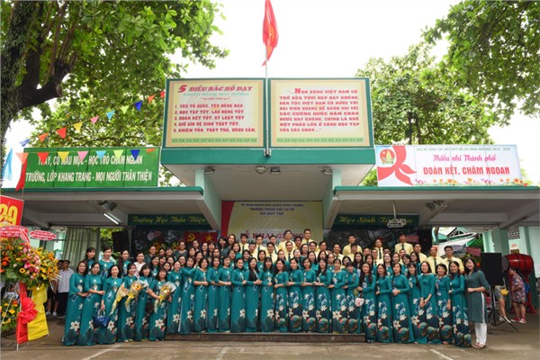 Trường THCS Hà Huy Tập